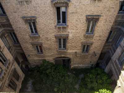 Raggiungiamo ora il cortile interno...